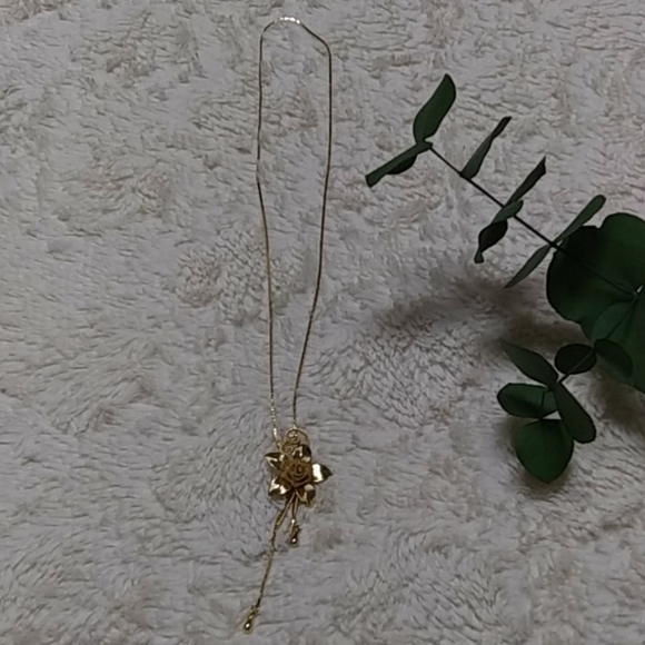 Necklace - Picture 2 of 4